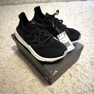 Adidas Ultraboost Light Women’s Sneakers